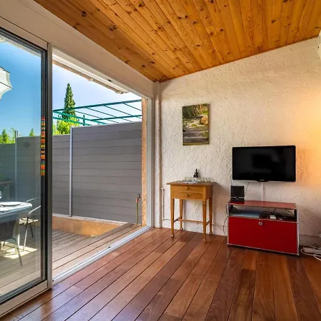 Font Mourier By Interhome * La Foux (Var)